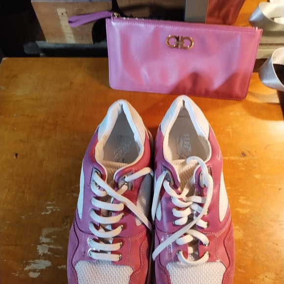 Farragamos - Picture 2 of 3